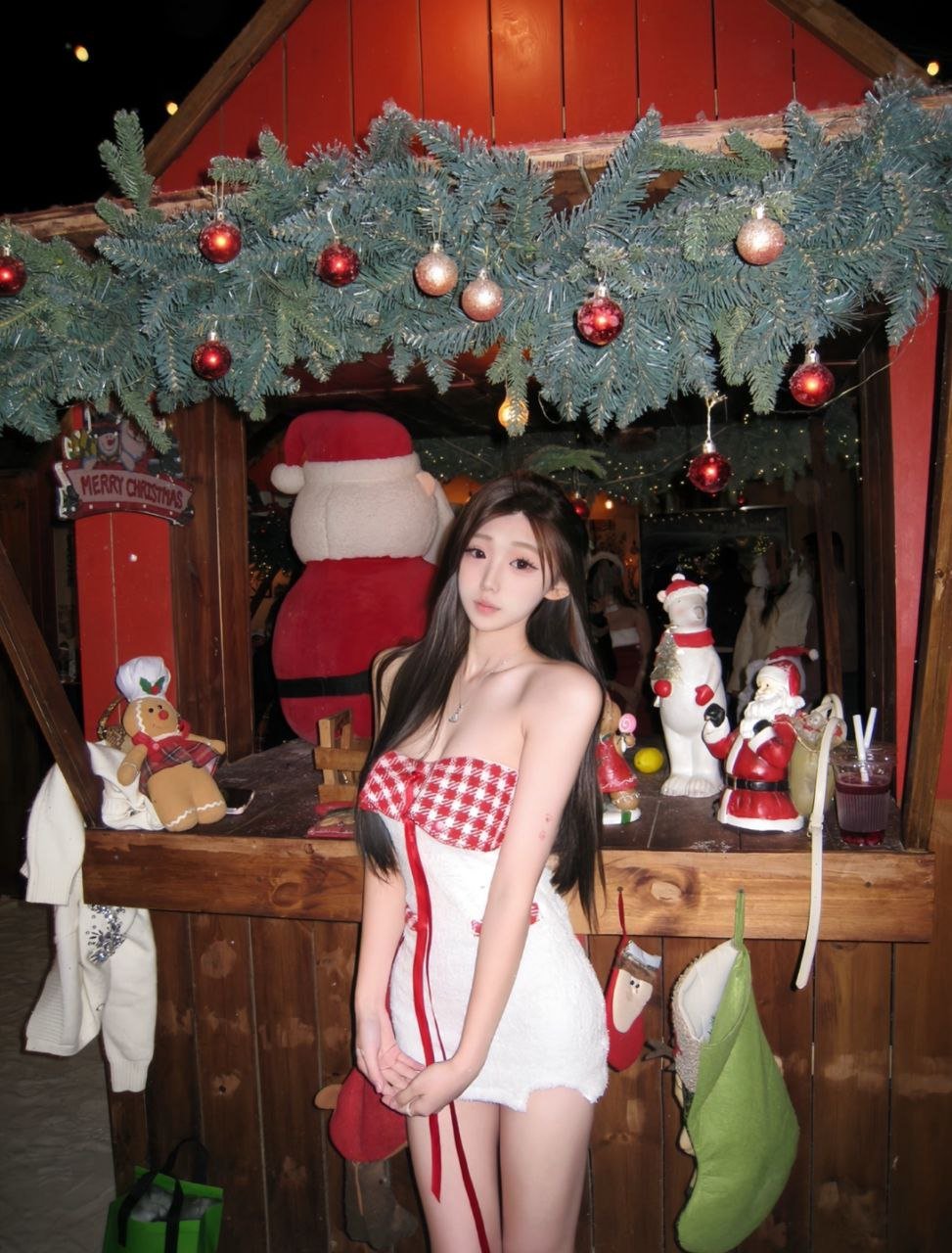 153128
