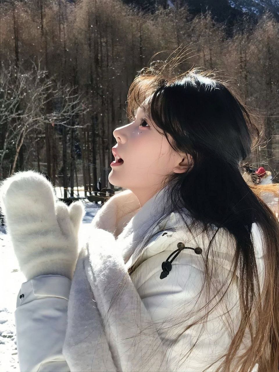 153130