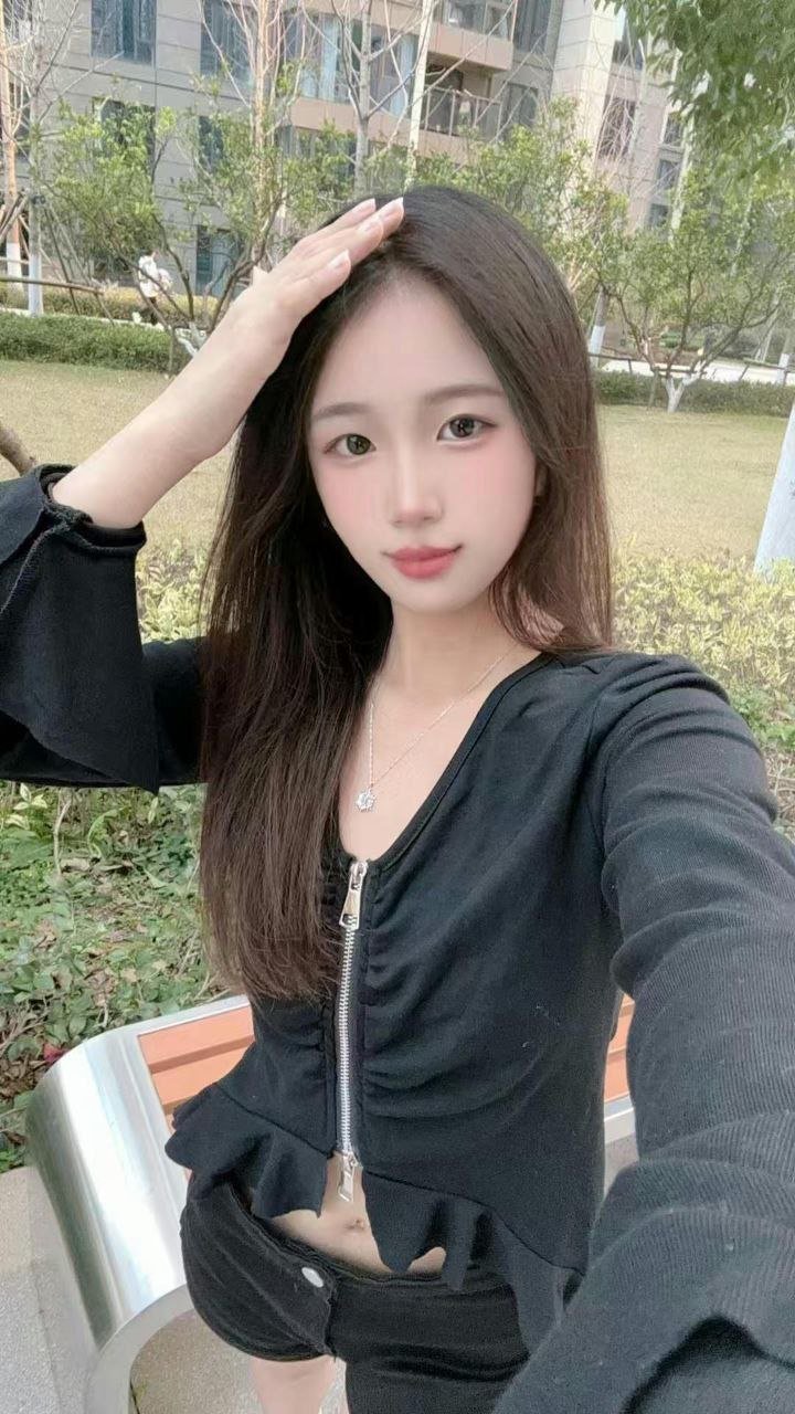 153134