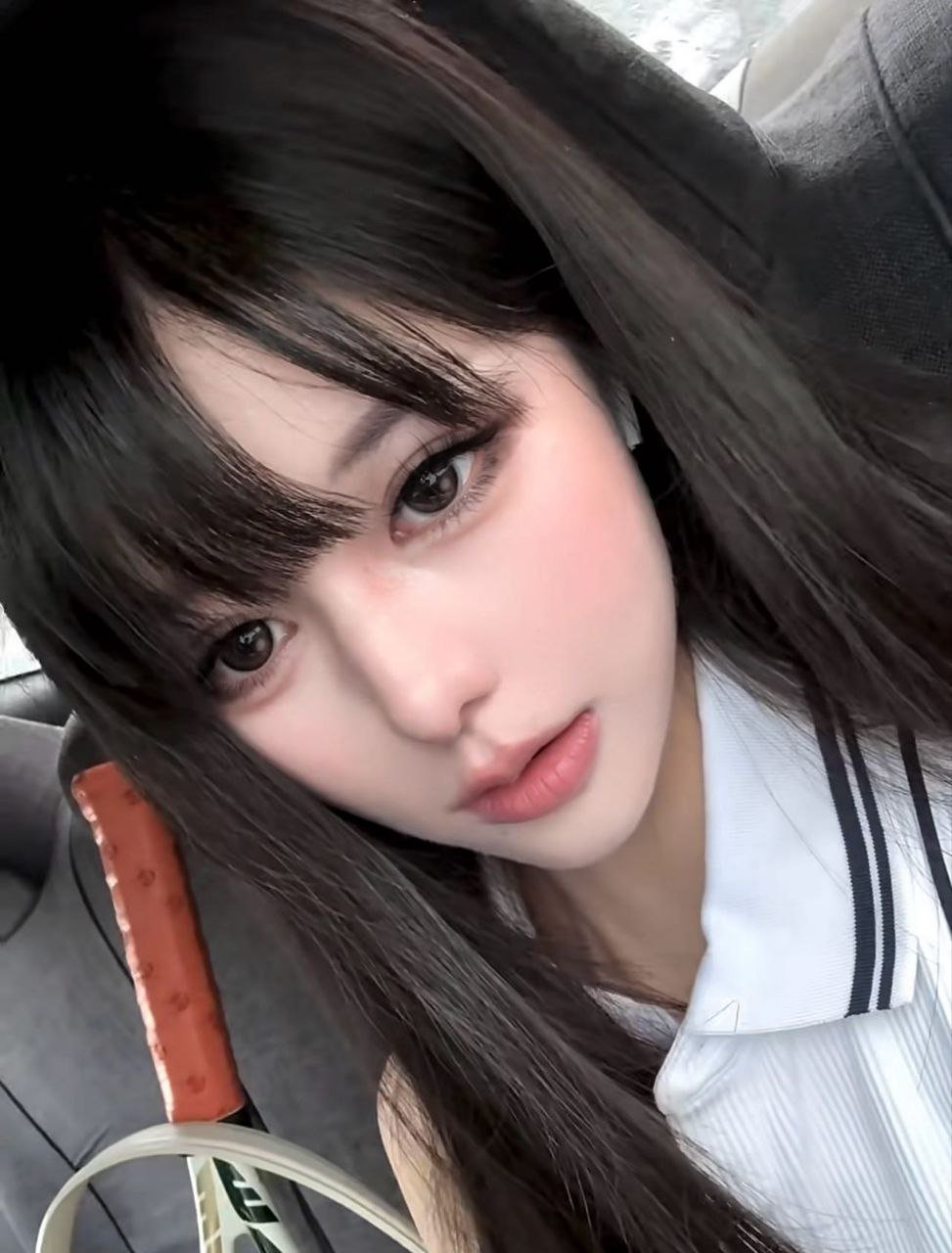 153240