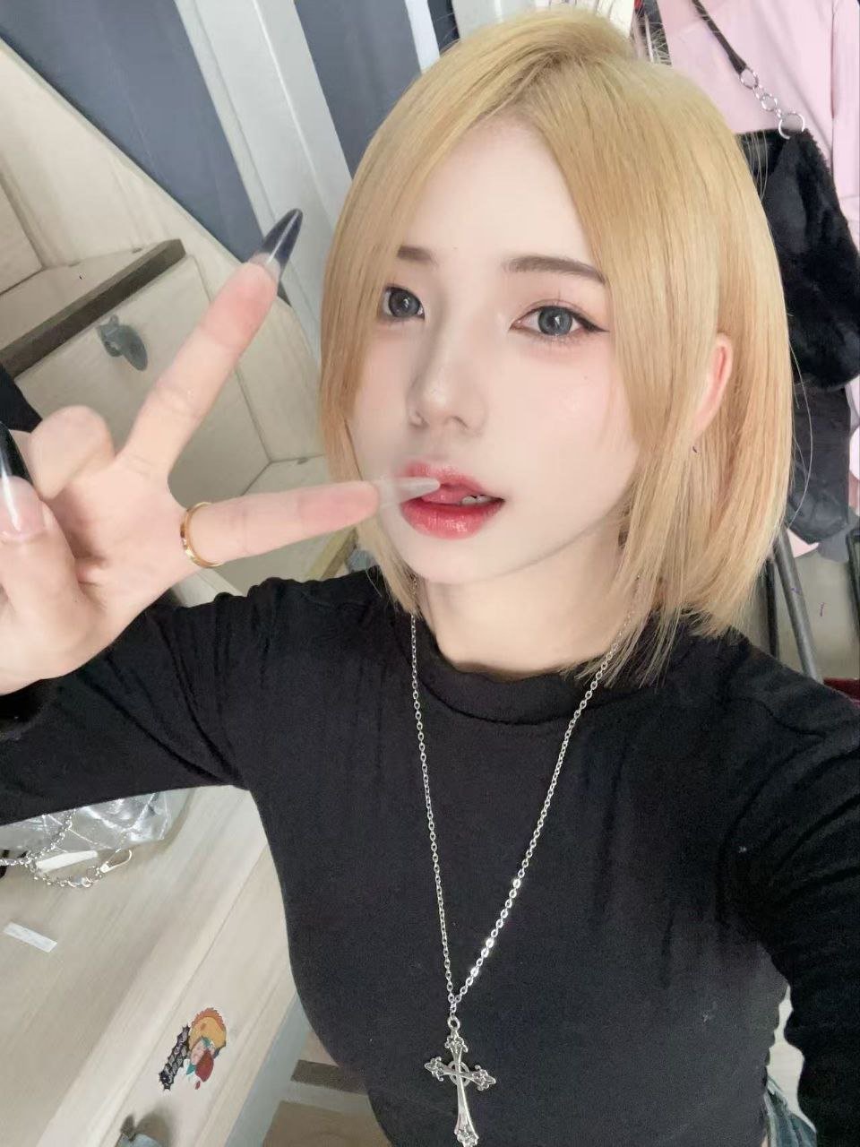 153266