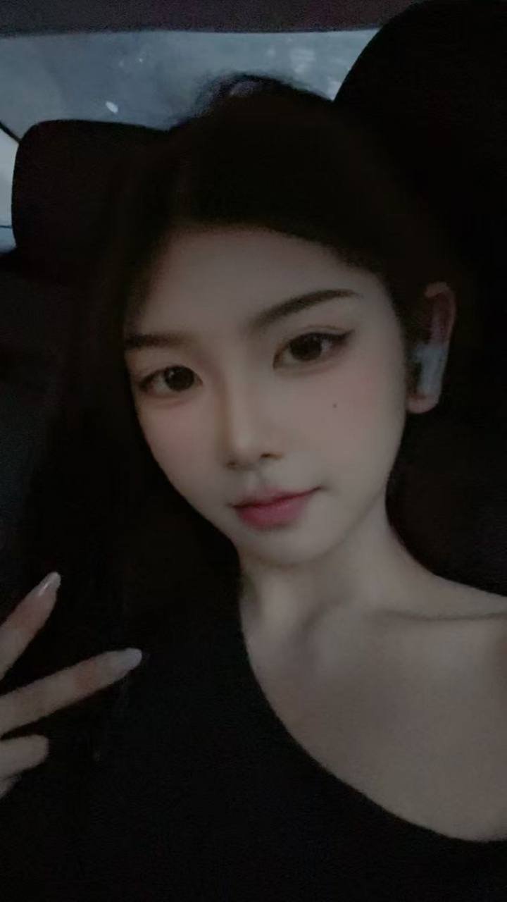 153306