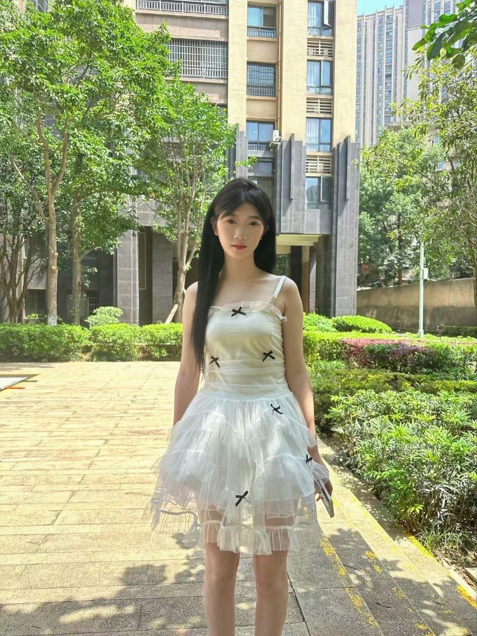 153318