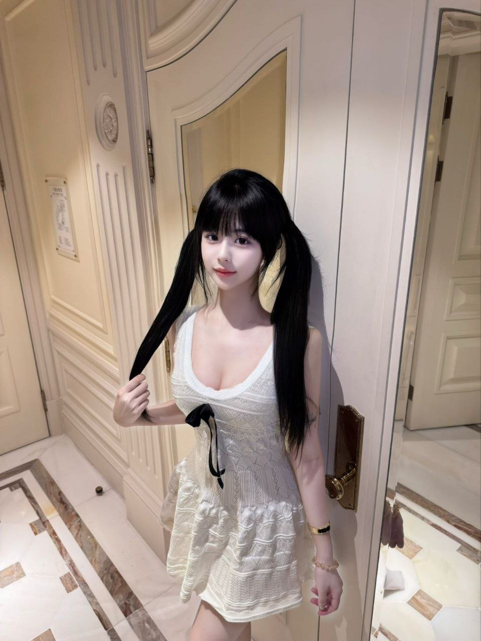 153392