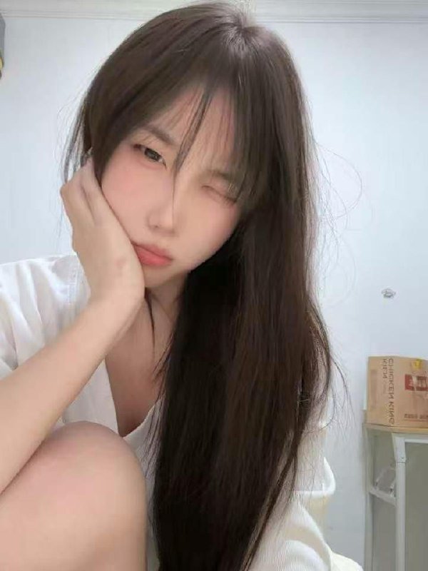 153570