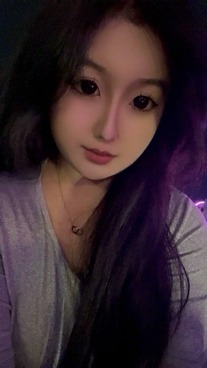 153888