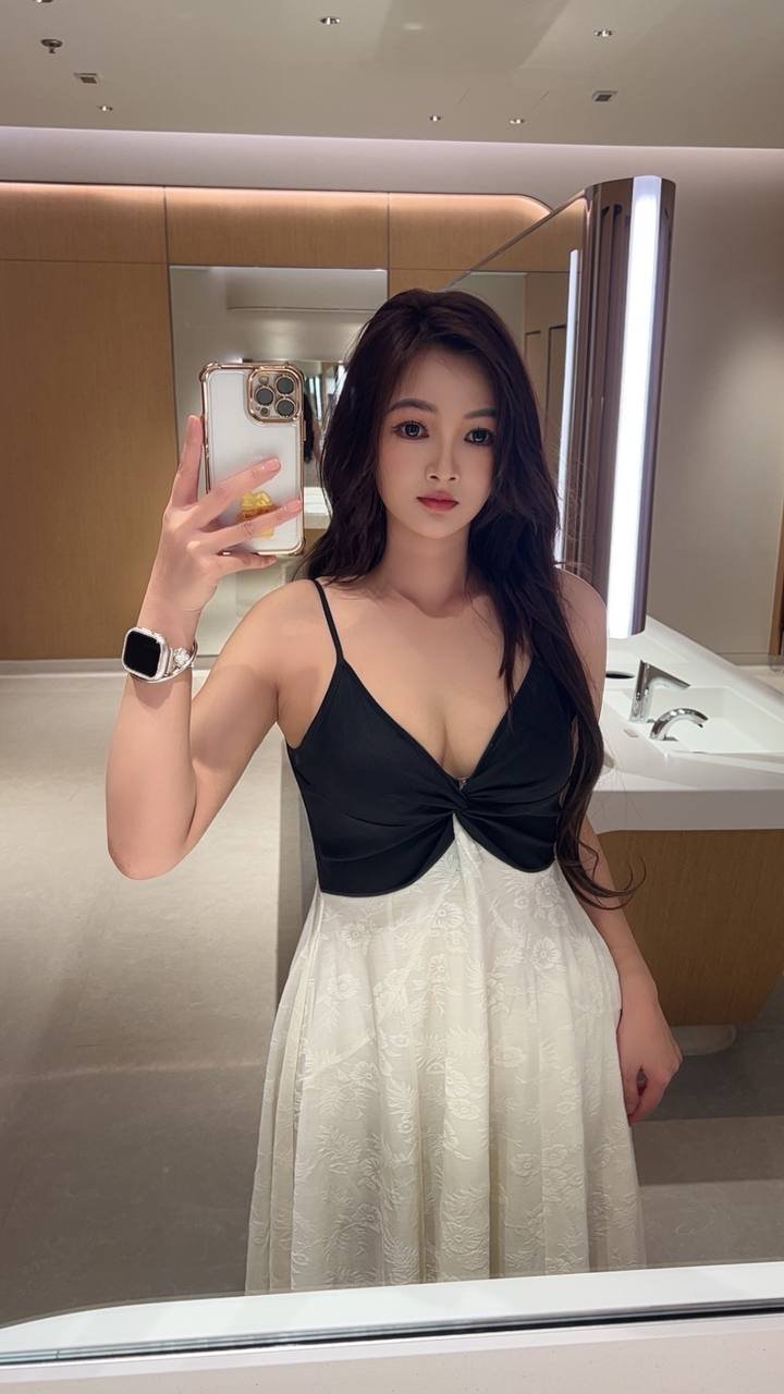 153894