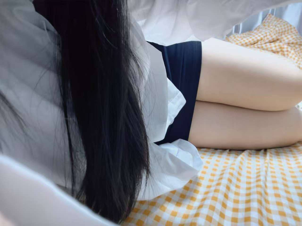 154010