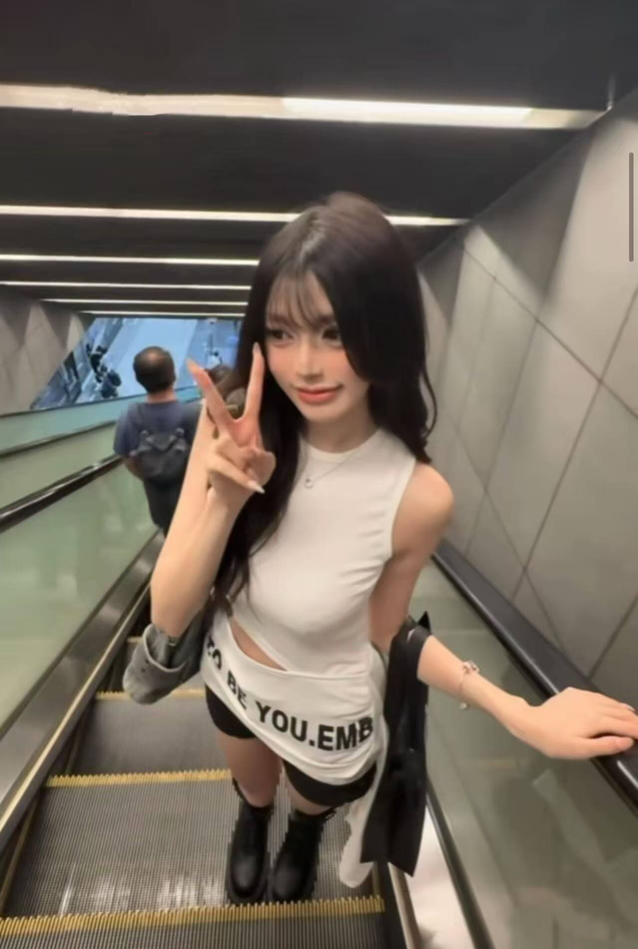 154028