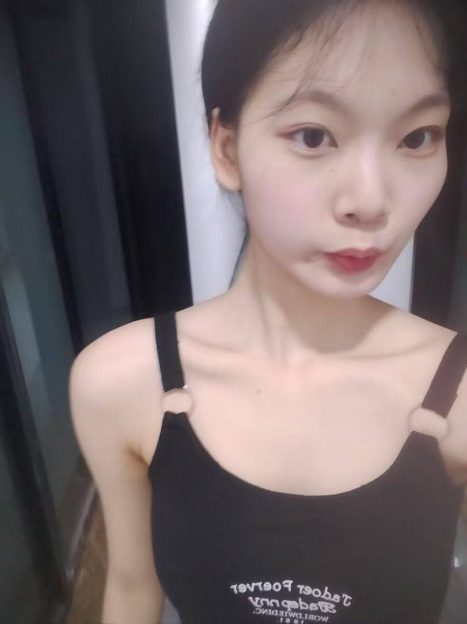 154042