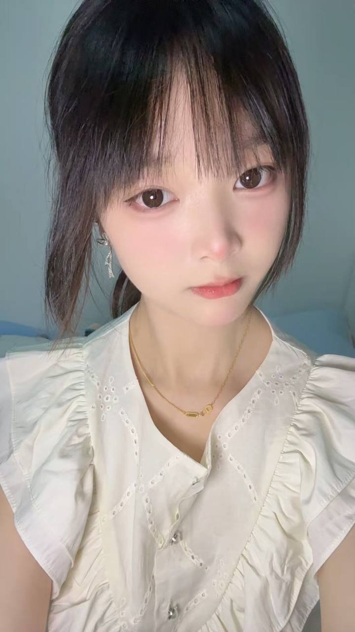 154044