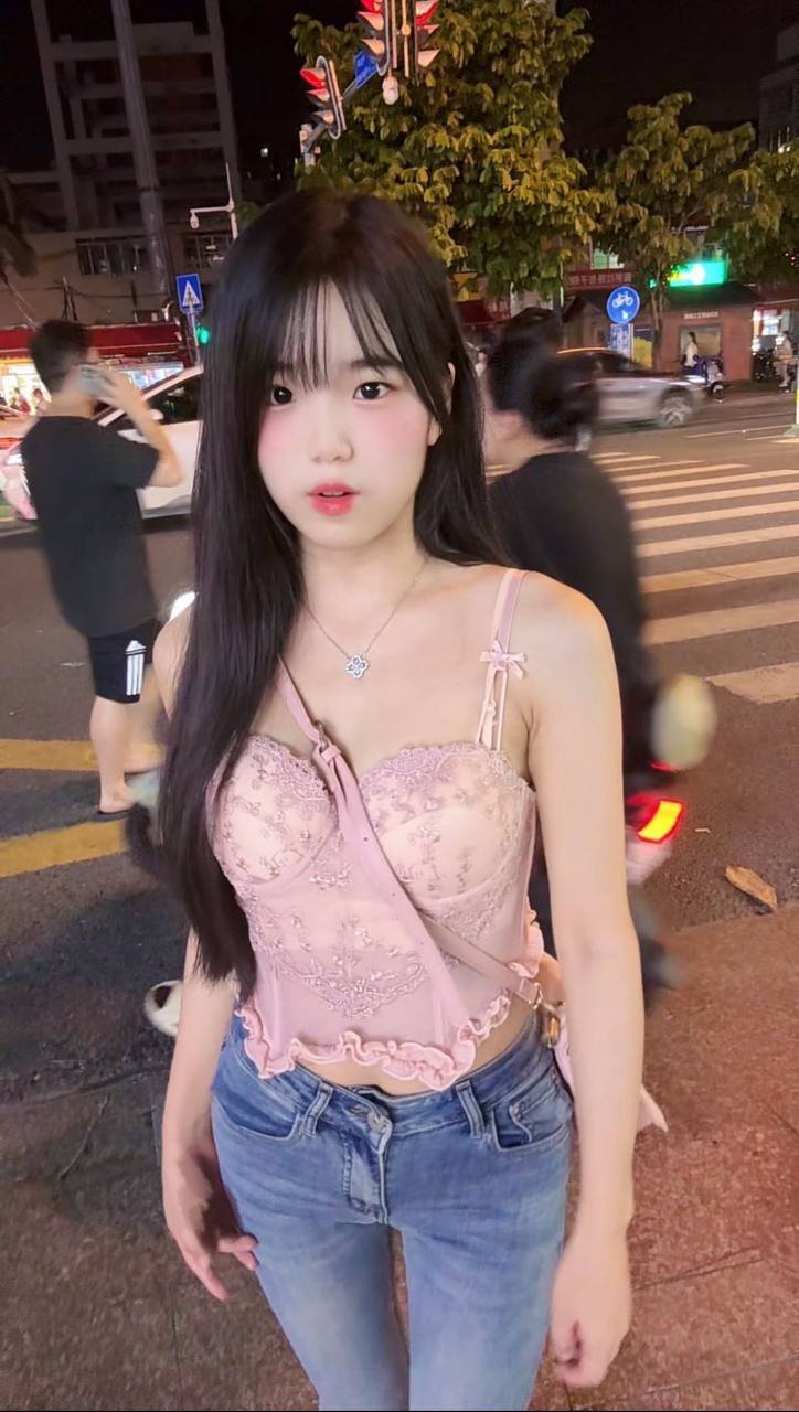 154050
