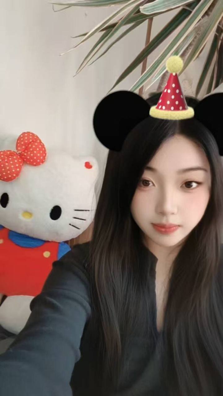 154084