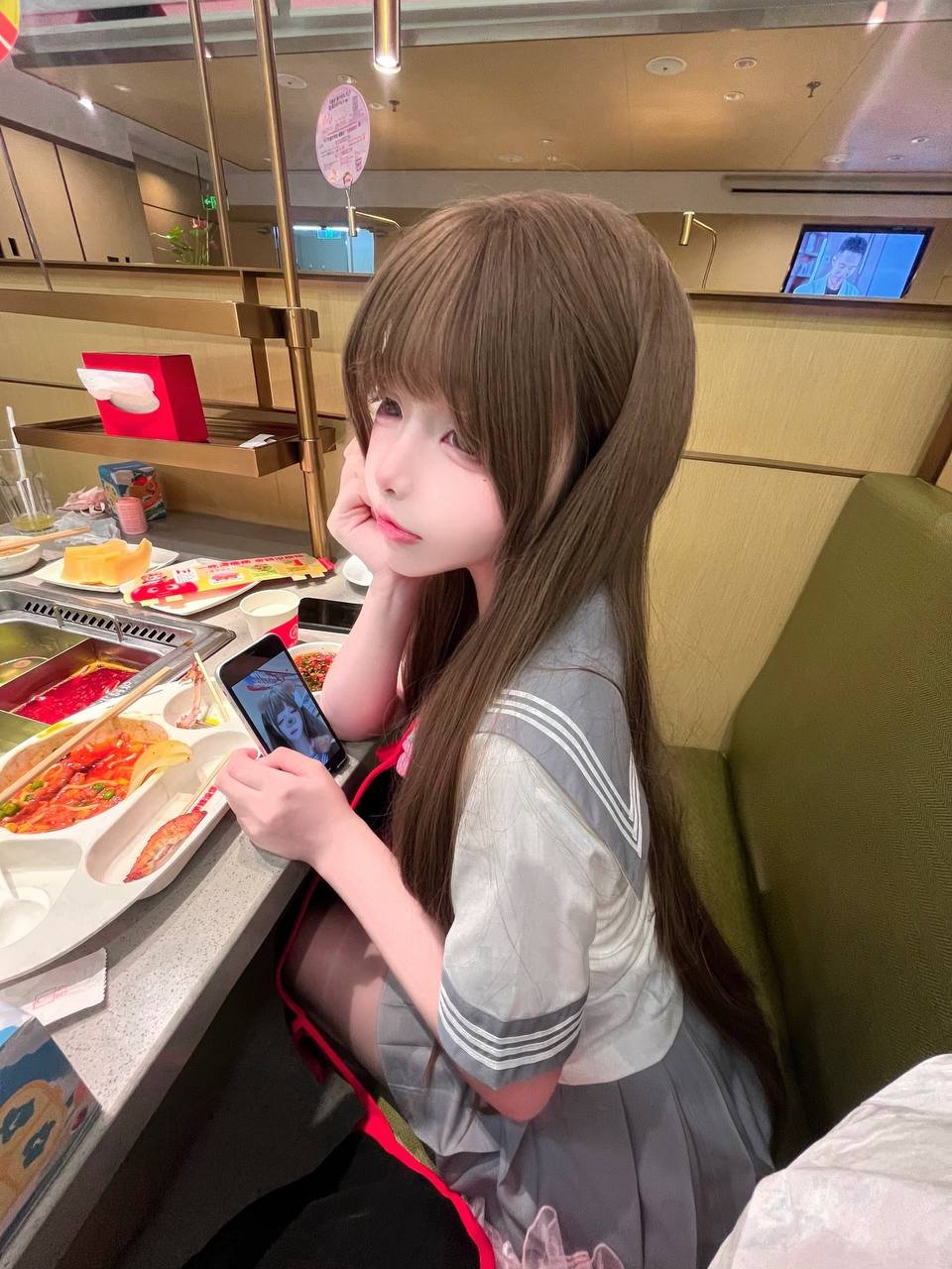 154090