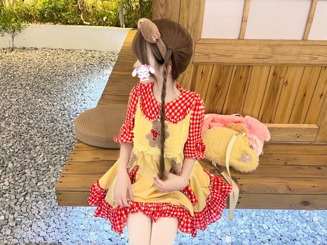 154090
