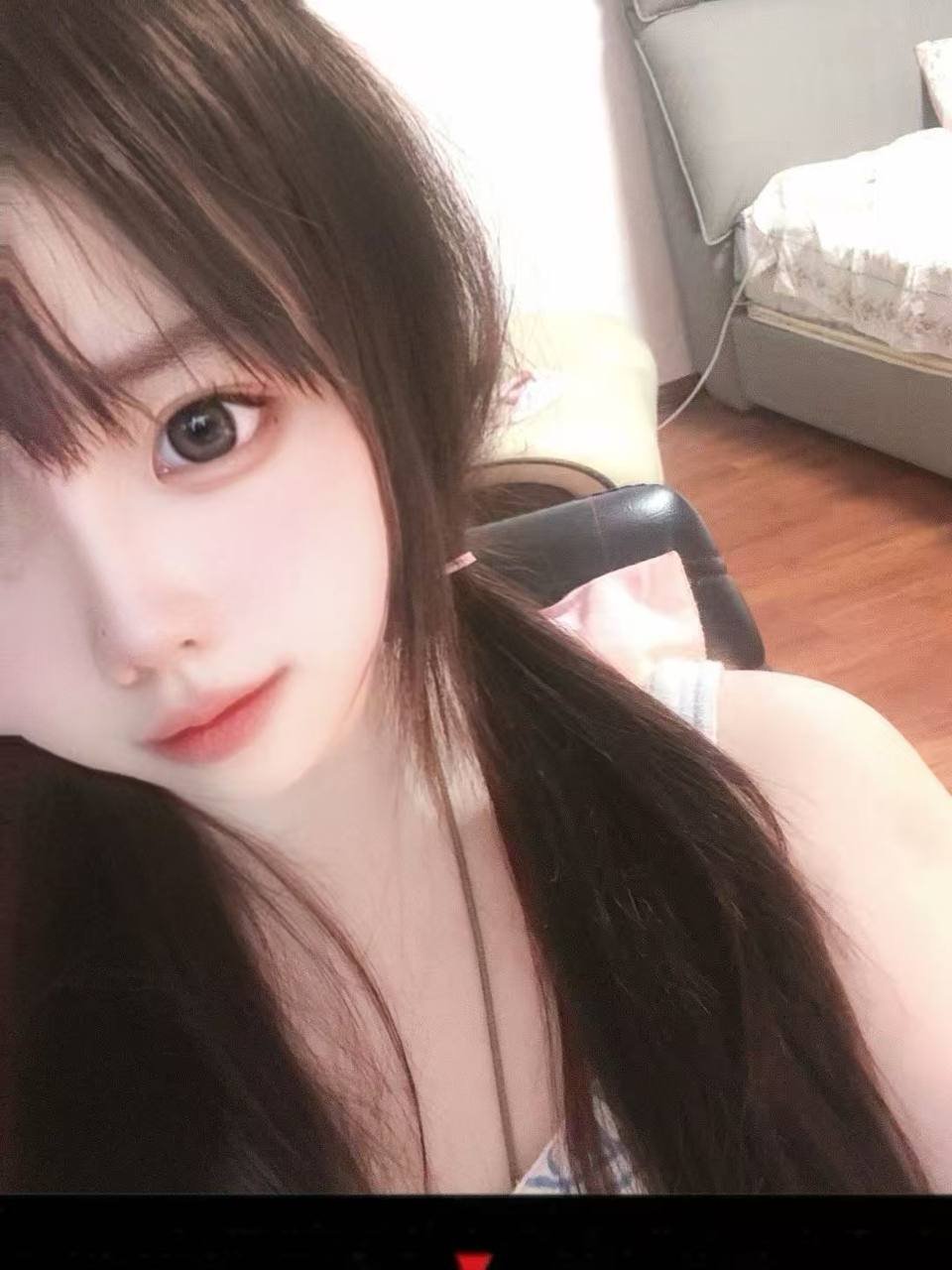 154096