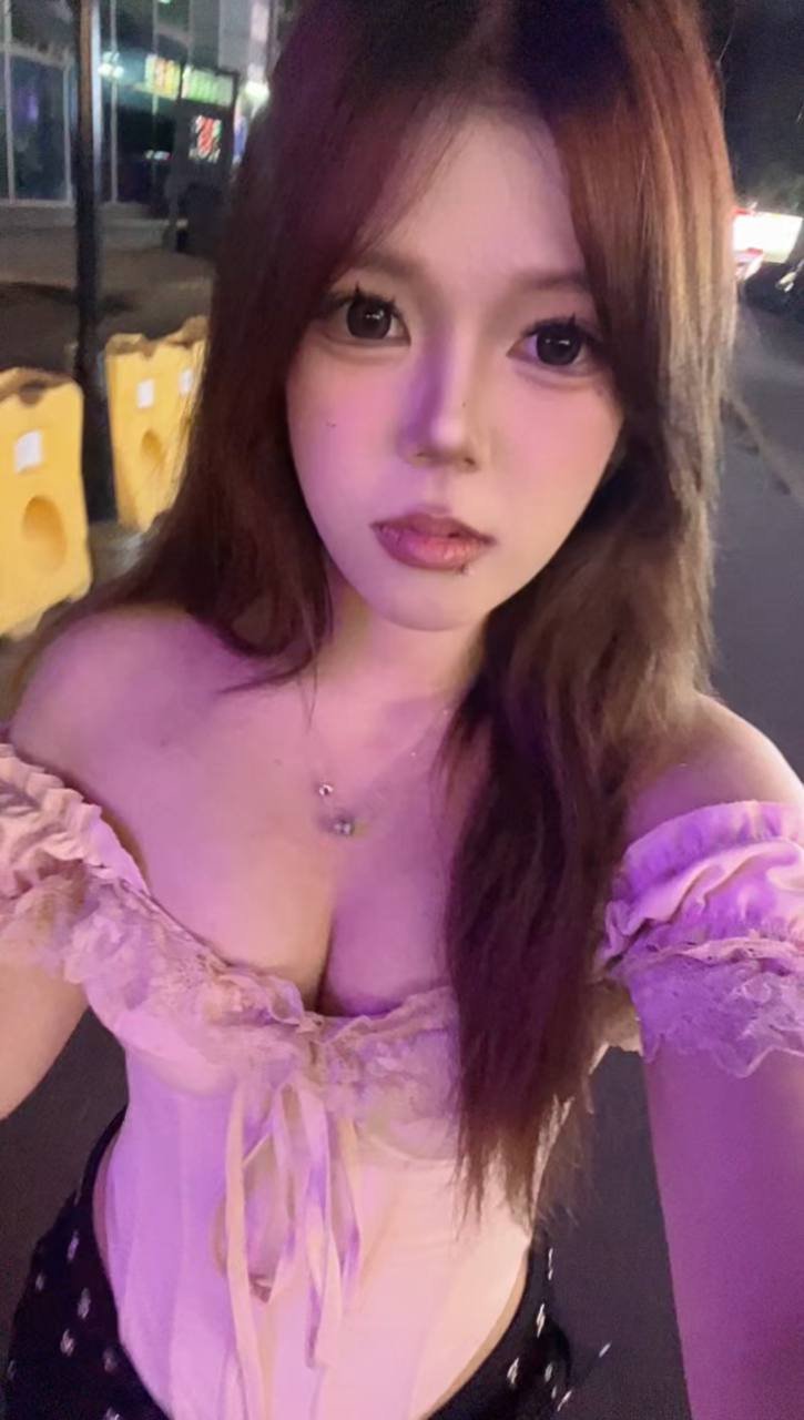 154235
