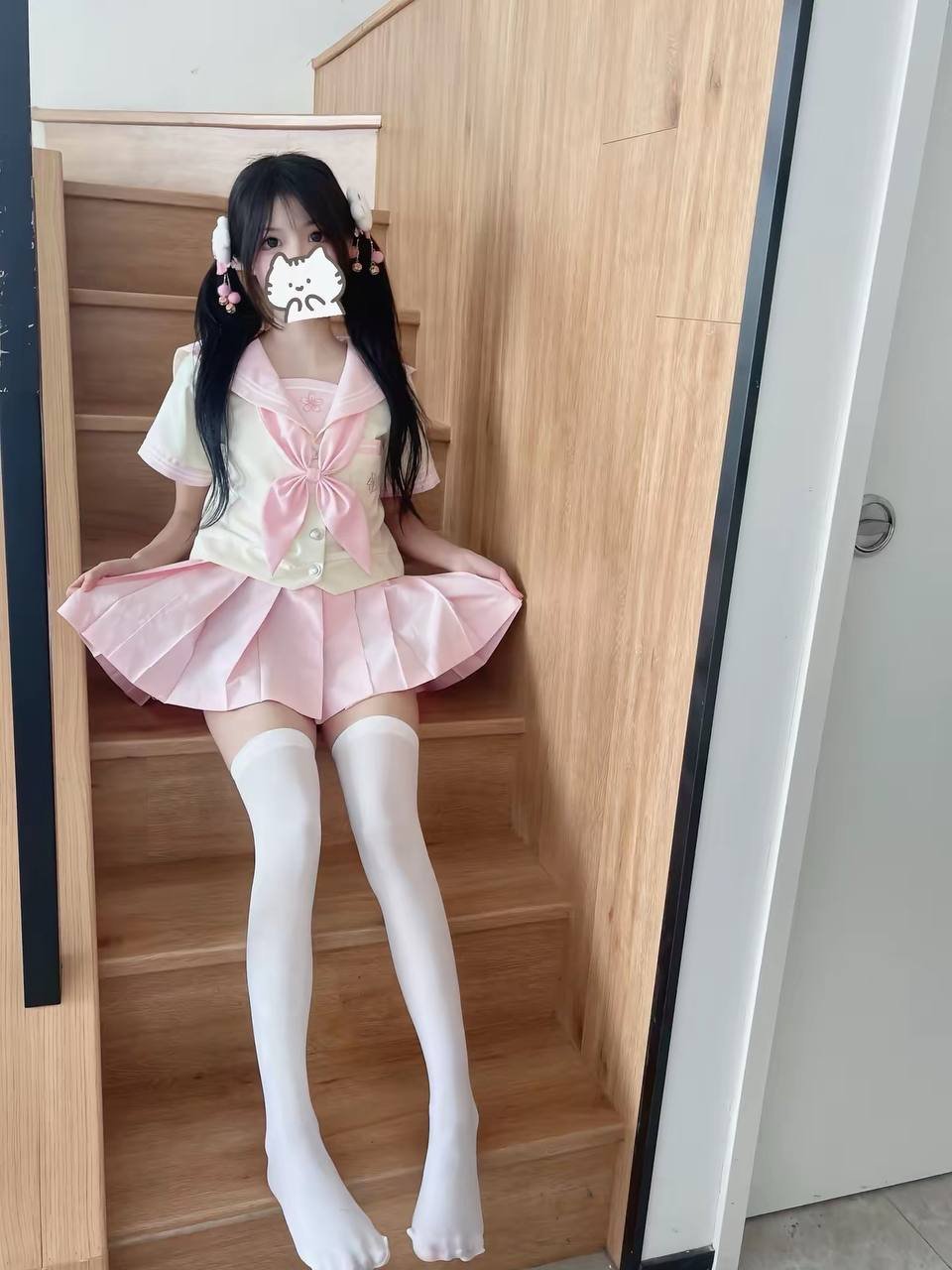 154518