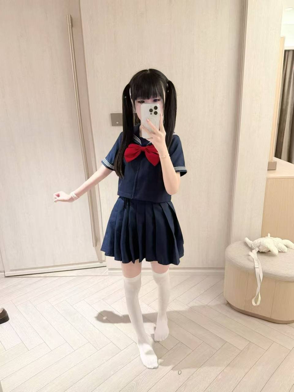 154678