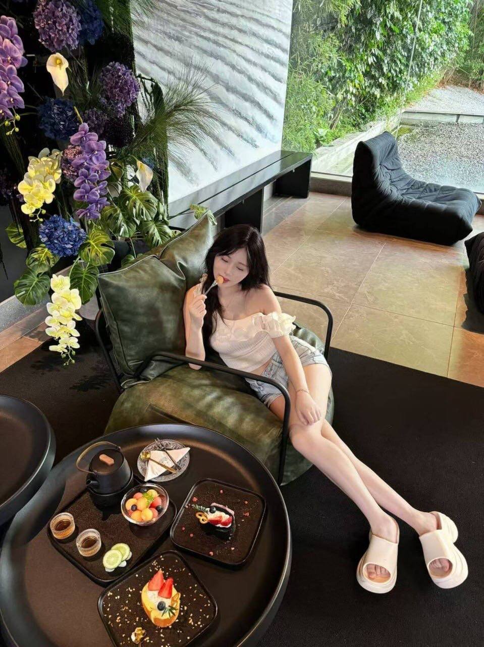 154997