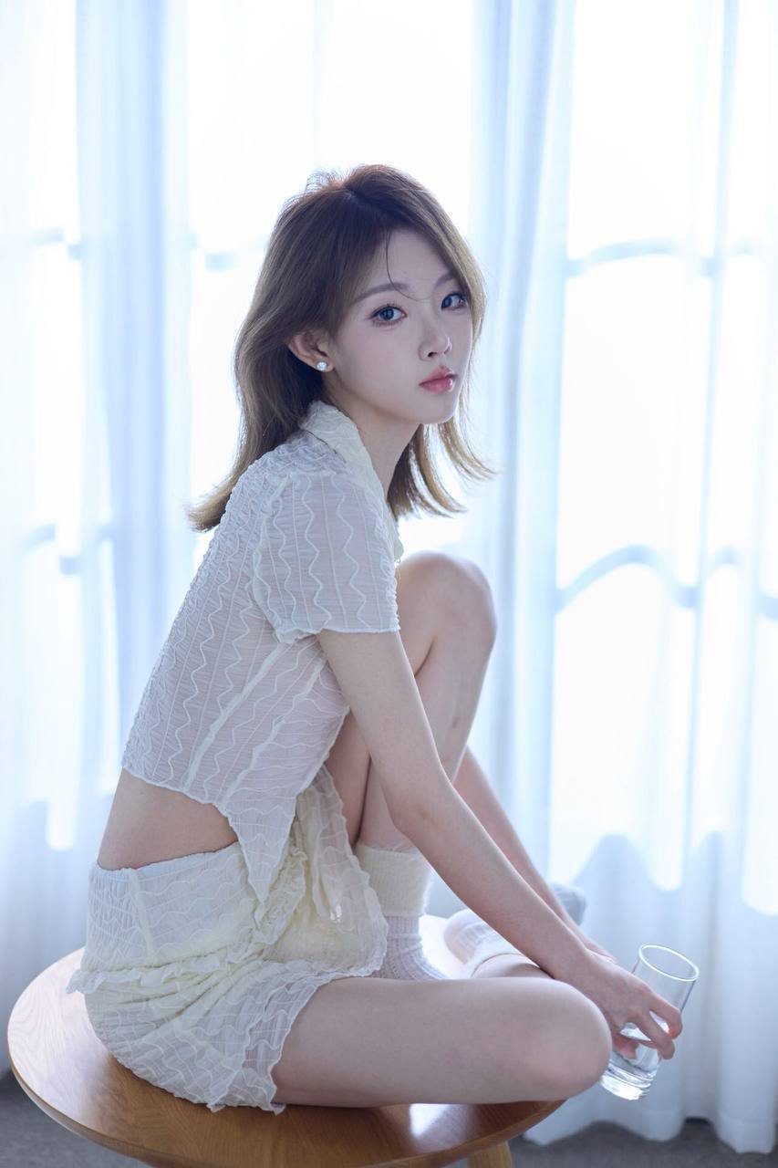 156076