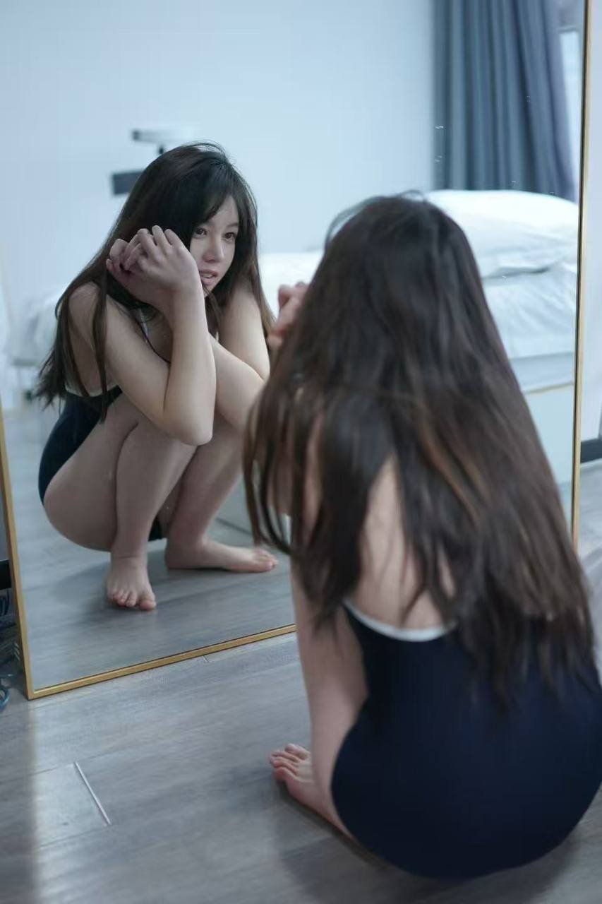 156121