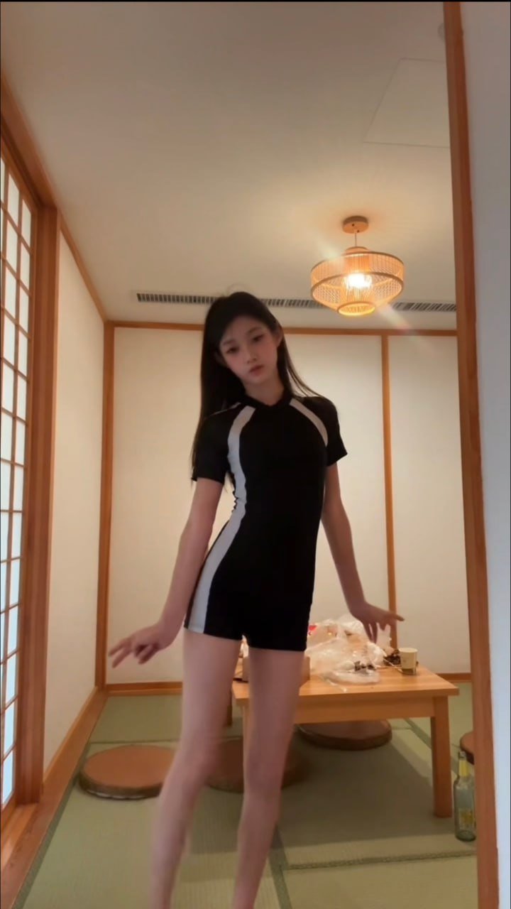 156317